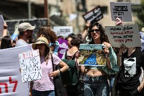 Israeli Activists Demonstrate In Jerusalem‏