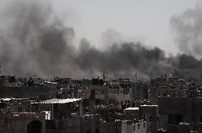 Israeli Troops Intensify Jabalia And Rafah Operations - Gaza