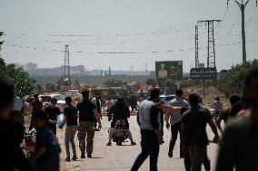 Tahrir al-Sham Attacks Protesters In Idlib - Syria