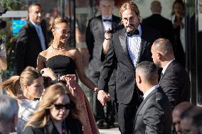 Cannes - Zoe Saldana And Marco Perego Exit Marriott Hotel