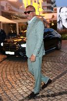 Cannes - Kevin Costner Exits The Martinez