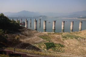 Three Gorges Reservoir Water Level Fall