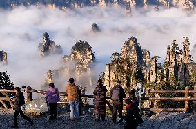 (SP)CHINA-HUNAN-ZHANGJIAJIE-DOWNHILL MOUNTAIN BIKING-TOURISM (CN)