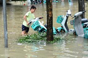 Rainstorm Hit  Guangxi's Nanning