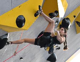 (SP)CHINA-SHANGHAI-OLYMPIC QUALIFIER SERIES SHANGHAI-SPORT CLIMBING-WOMEN'S BOULDER & LEAD-FINAL (CN)