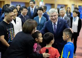 (SP)CHINA-SHANGHAI-SHANGAHAI UNIVERSITY OF SPORT-IOC-THOMAS BACH (CN)