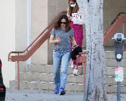 Jennifer Garner And Daugther Out in Los Angeles