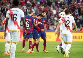 FC Barcelona v Rayo Vallecano - LaLiga EA Sports