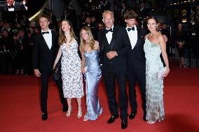 Cannes Horizon: An American Saga leaving Red Carpet NG
