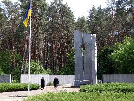 Remembering victims of political repressions at Bykivnia Graves in Kyiv