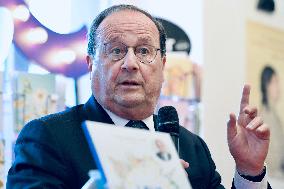 Francois Hollande Presents His Book 'Leur Europe' - Strasbourg