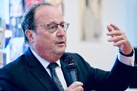 Francois Hollande Presents His Book 'Leur Europe' - Strasbourg