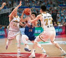 (SP)CHINA-URUMQI-BASKETBALL-CBA LEAGUE-XINJIANG VS LIAONING(CN)