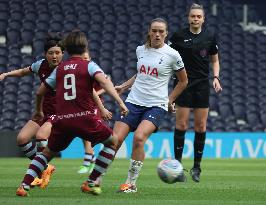 Tottenham Hotspur v West Ham United - Barclays Women's Super League