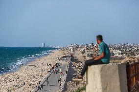 Humanitarian Aid Arrives Across New US Pier - Gaza