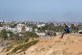 Humanitarian Aid Arrives Across New US Pier - Gaza