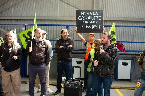 Train Drivers Join Strike Action Over Olympic Bonuses - Paris