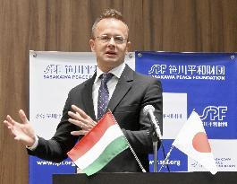 Hungary foreign minister in Tokyo