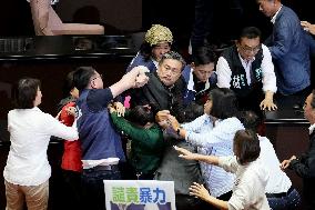 Taiwan parliamentary session