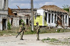 Ukrainian defenders serve in Zaporizhzhia sector