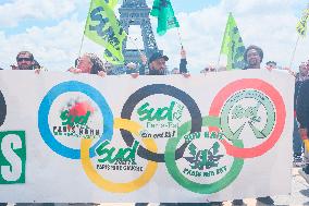 SUD-Rail Demonstrates For A Bonus Paris Olympic Games