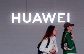 Huawei Smart Life Pavilion in Shanghai