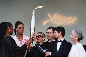 (SP)FRANCE-CANNES-FILM FESTIVAL-PARIS 2024 OLYMPIC TORCH RELAY