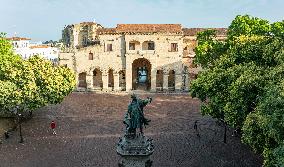 DOMINICAN REPUBLIC-SANTO DOMINGO-SCENERY