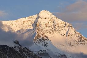 CHINA-MOUNT QOMOLANGMA-SCENERY (CN)