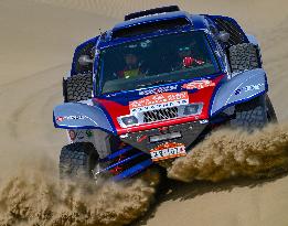 (SP)CHINA-XINJIANG-KASHGAR-TAKLIMAKAN RALLY-SECOND STAGE (CN)