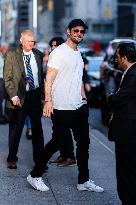 Chris Hemsworth At Late Night Show - NYC