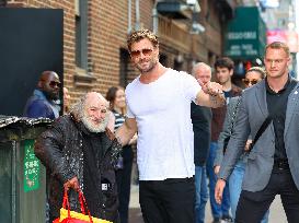 Chris Hemsworth At Late Night Show - NYC