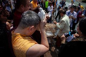 Fang Sen Rituals Ahead Of Vesak Day