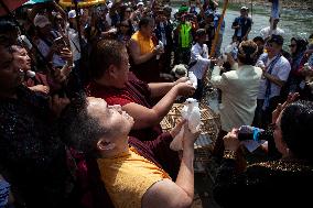 Fang Sen Rituals Ahead Of Vesak Day