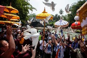 Fang Sen Rituals Ahead Of Vesak Day