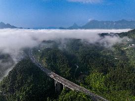 CHINA-CHONGQING-JINFO MOUNTAIN-CLOUDS (CN)