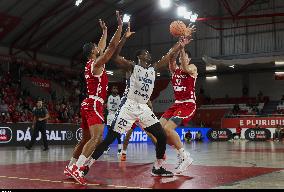 Basquetebol - Benfica vs Oliveirense