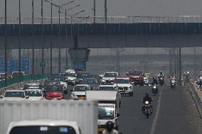 New Delhi Sizzles Under Intense Heatwave