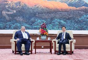 CHINA-BEIJING-HAN ZHENG-BIS GENERAL MANAGER-MEETING (CN)