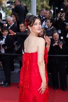 Cannes - L'Amour Ouf (Beating Hearts) Red Carpet