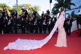 Cannes - L'Amour Ouf (Beating Hearts) Red Carpet