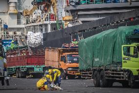 Economy At Tanjung Emas Port In Semarang