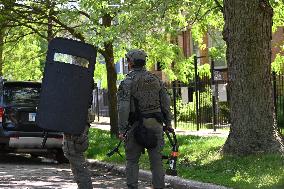 SWAT Responds To An Incident In Chicago Illinois