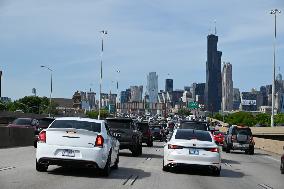 Commuters Travel In Chicago Illinois