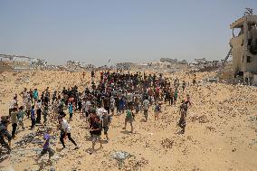 MIDEAST-GAZA-KHAN YOUNIS-HUMANITARIAN AID
