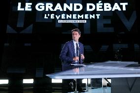 Debate between Gabriel Attal and Jordan Bardella on France 2 - Aubervilliers