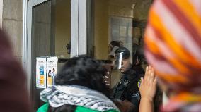 Pro Palestine Protesters Try To Reoccupy The University Of California Los Angeles Campus.