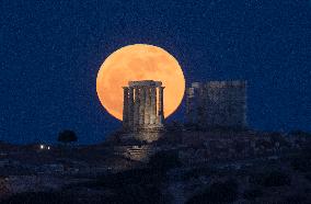 GREECE-CAPE SOUNION-TEMPLE OF POSEIDON-FULL MOON