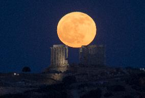 GREECE-CAPE SOUNION-TEMPLE OF POSEIDON-FULL MOON