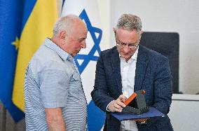 Israeli Embassy awards Righteous Among the Nations title to three Ukrainian families